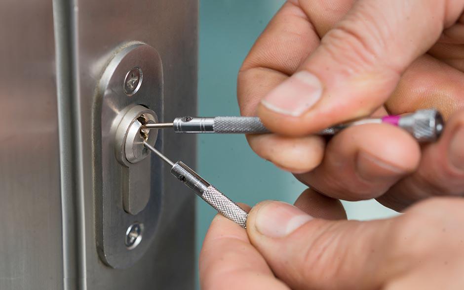 ouvrir une serrure sans clé Magnanville