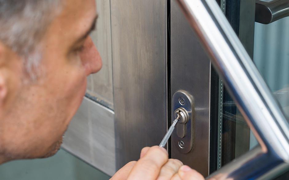 ouvrir une vieille serrure sans clé Clichy